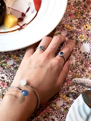 Blue and white gemstone bracelet – ideal for creatives, meditation, and daily wear.