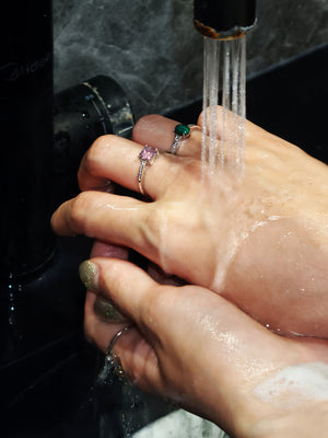 Women’s lavender amethyst silver ring for dreams, intuition, and peaceful rest. malachite ring perfect for gifting at graduations or milestone events