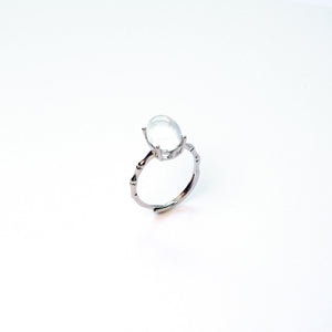 Clear quartz everyday gem ring with transparent crystal, master healer stone of clarity and energy