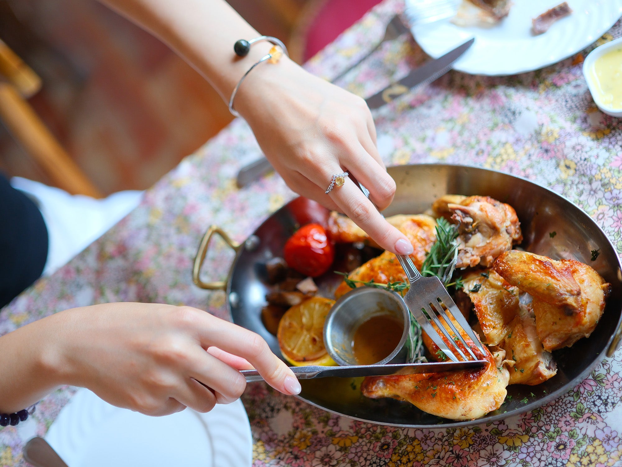 lifstyle of wearing citrine silver ring and bracelet, perfect match for holiday season