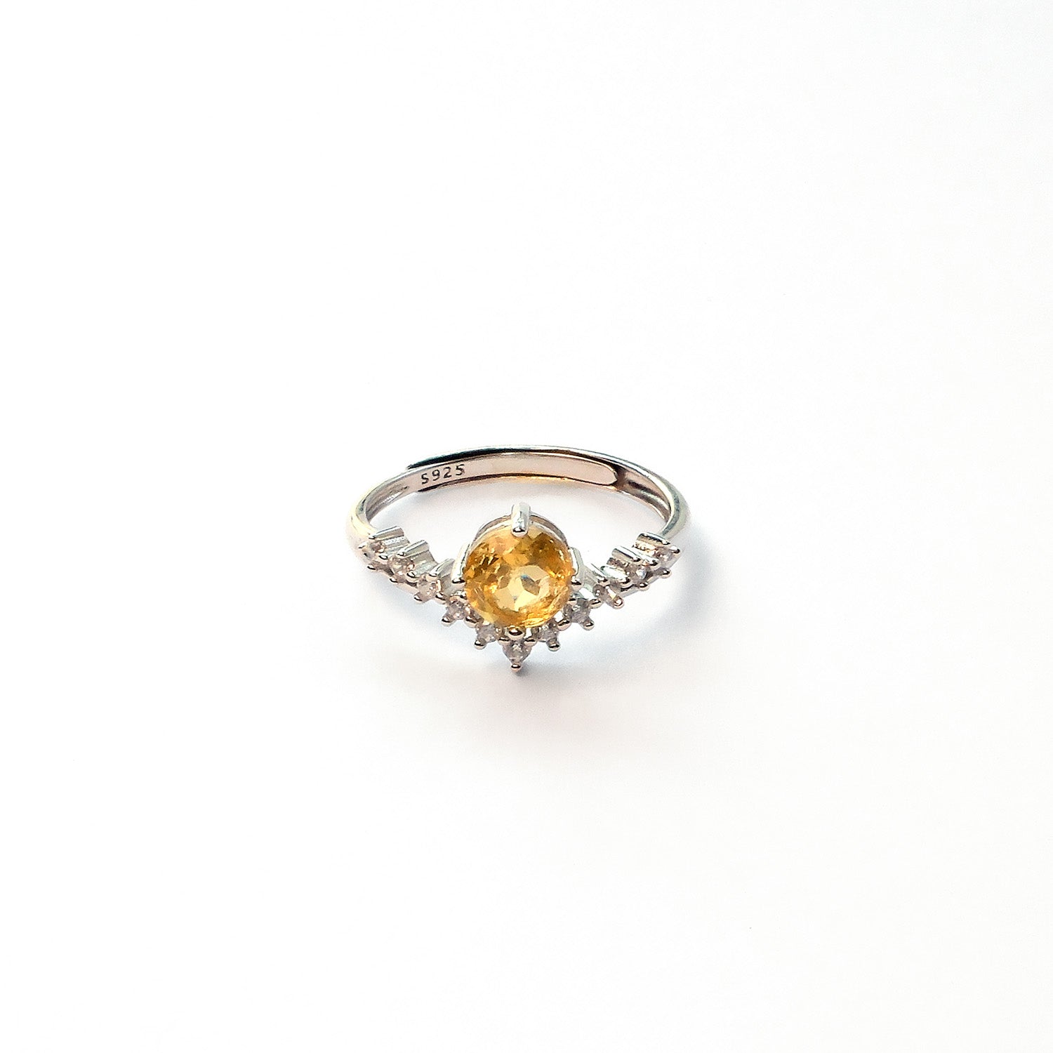 citrine silver ring, elegant design for important situations